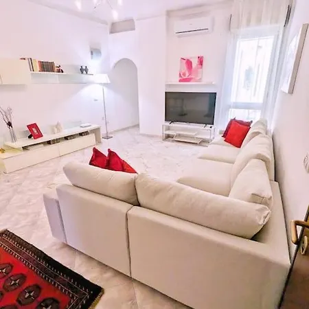 Cagliari, Lovely Flat In Centre Apartment *