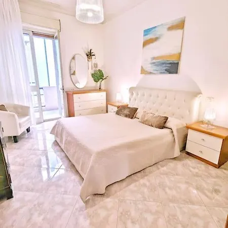 Cagliari, Lovely Flat In Centre شقة